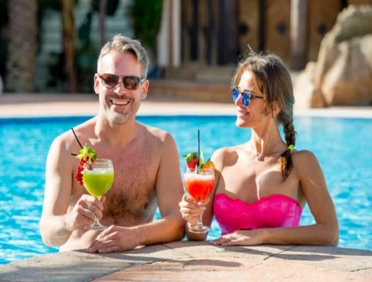 Benalbeach Holidays 贝纳尔马德纳 外观 照片
